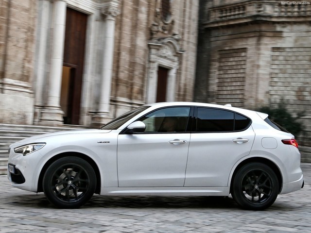 大劲撩车39s破百阿尔法罗密欧stelvio