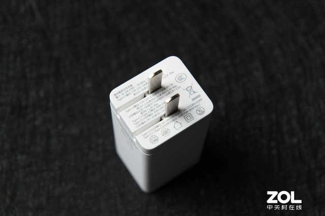 支持全快充协议 倍思2C1A 65W充电器评测 