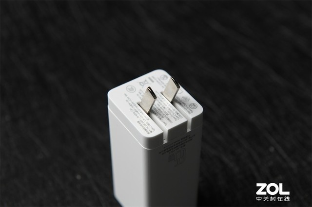 支持全快充协议 倍思2C1A 65W充电器评测 