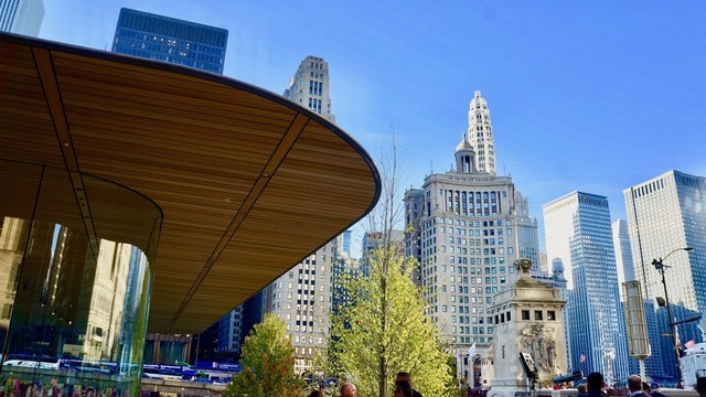 不再只是为了赚钱的苹果芝加哥旗舰店