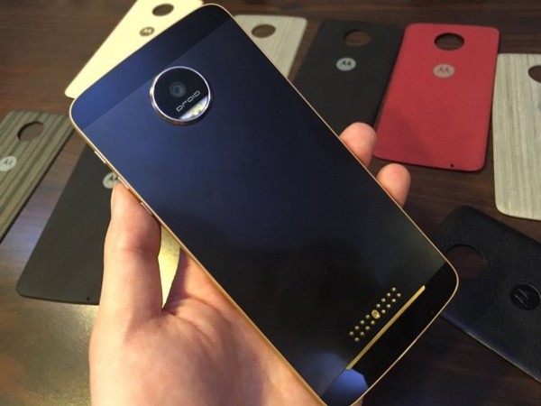 強強聯合 哈蘇或為moto z推出攝影模塊_摩托羅拉 moto z_手機新聞