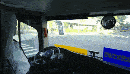 公交车上动态图片图片
