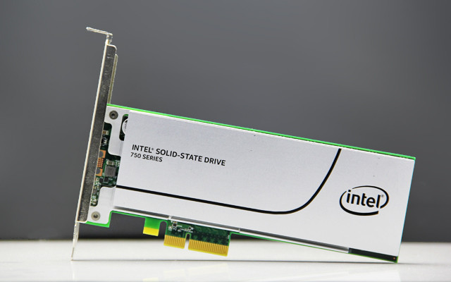 ۷Ծ Intel//ӰNVMe SSD 