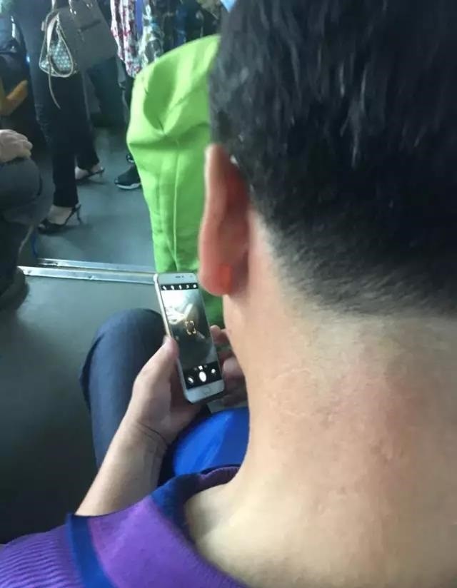 ɫ44ŮǸη塱 