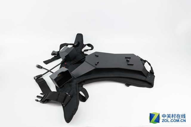 背包式VR电脑 惠普OMEN X Compact评测