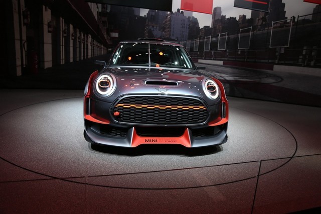 ¾60 MINI JCW GP