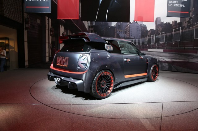 ¾60 MINI JCW GP