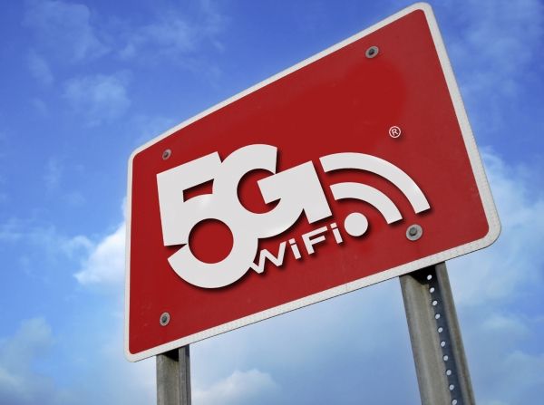 IDG룺ע8K+5G 