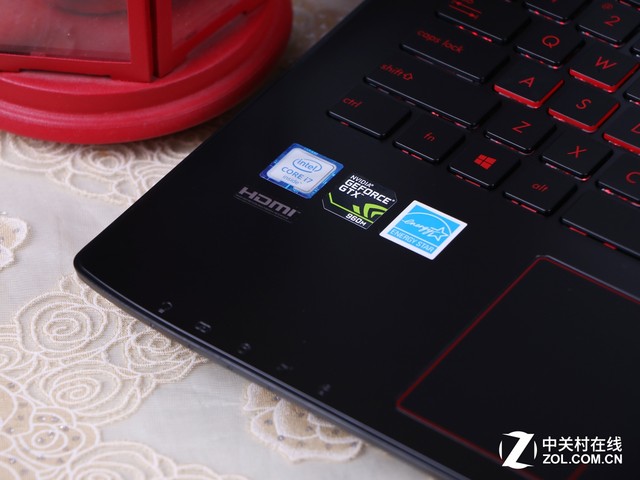 高颜值加性能卓越 华硕ZX50V游戏本评测 
