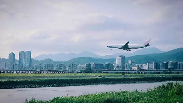 ���д���è����XPS 15��̨��С��֮�� 