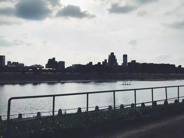 ���д���è����XPS 15��̨��С��֮�� 
