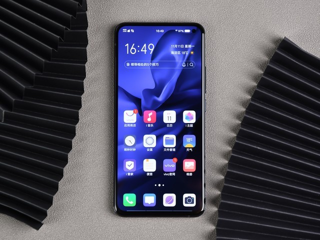 vivo X30为什么用打孔全面屏？从这手机中我们找到答案 