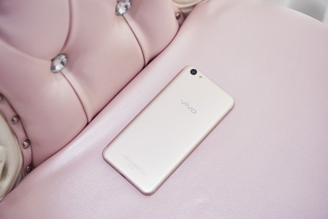 给年轻人刷脸新体验 vivo Y66i强势登场 