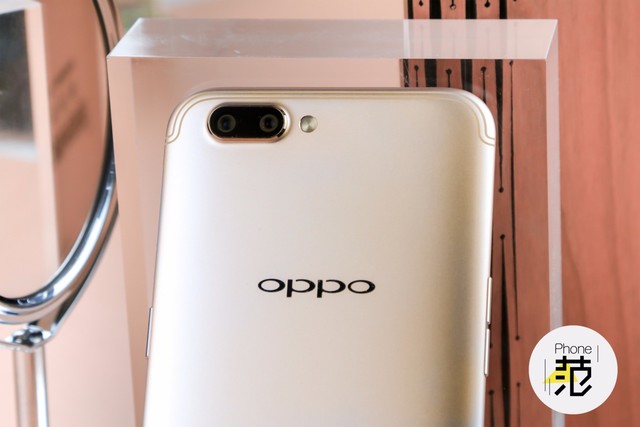 Բǰ2000˫ OPPO R11ͼ