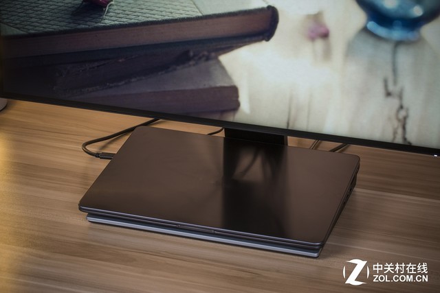 �Դ�Type-C��չ�� ����PD2710QC��ʾ������ 