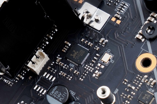 ߶ϵ uiCraft B560M WiFi 11 