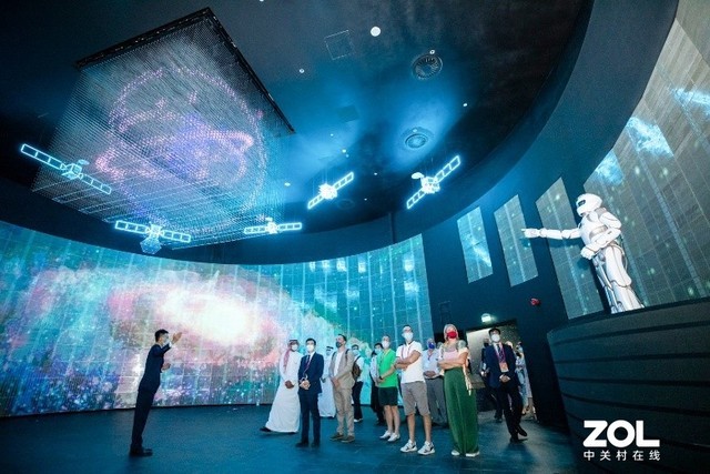 用AI点亮“华夏之光” 优必选机器人正式亮相迪拜世博会中国馆 