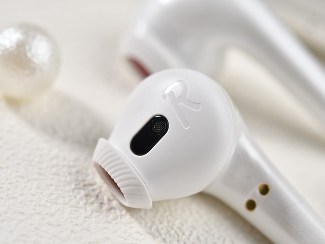 ��ֵ�ܴ�����ǿ�� 1MORE ComfoBuds ���ʶ����� 