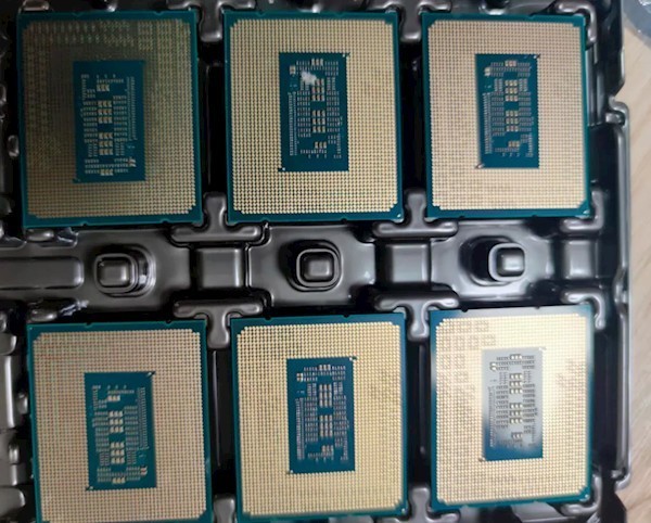 Intel 12ESɢƬ㣺450016i9-12900K