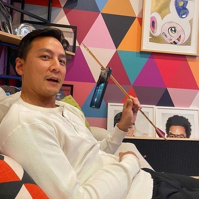 近日,吴彦祖在ins(@thatdanielwu)上发布了动态,展示了iphone 12在被