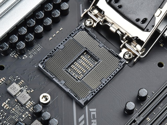 ǧԪԼ۱ uiCraft Z590 WiFiͼ