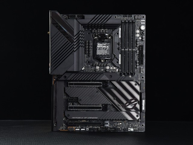  ˶ ROG MAXIMUS XIII HEROͼ