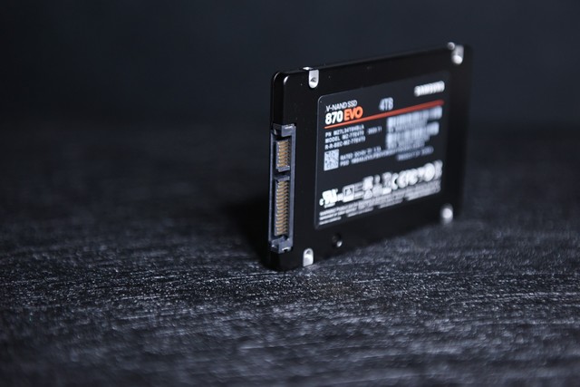 870 EVO SSDͼͣ4TB