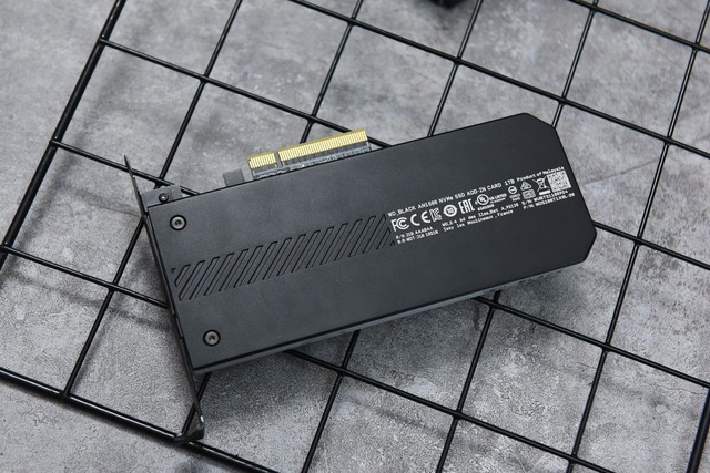 WD_BLACK AN1500չ SSDͼ ݻ