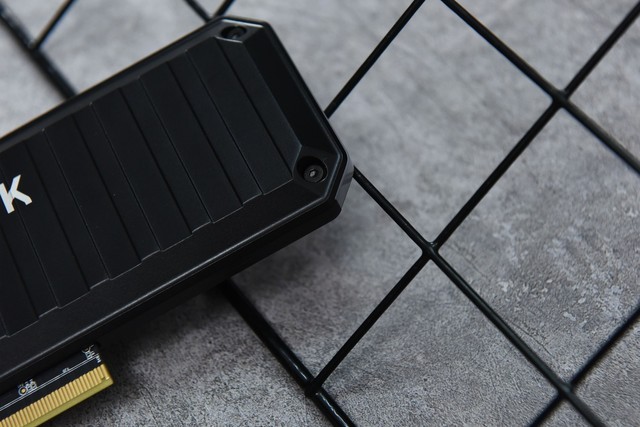 WD_BLACK AN1500չ SSDͼ ݻ