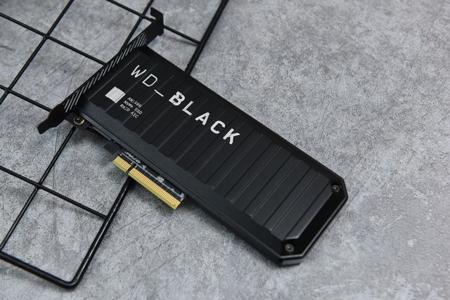 WD_BLACK AN1500չ SSDͼ ݻ