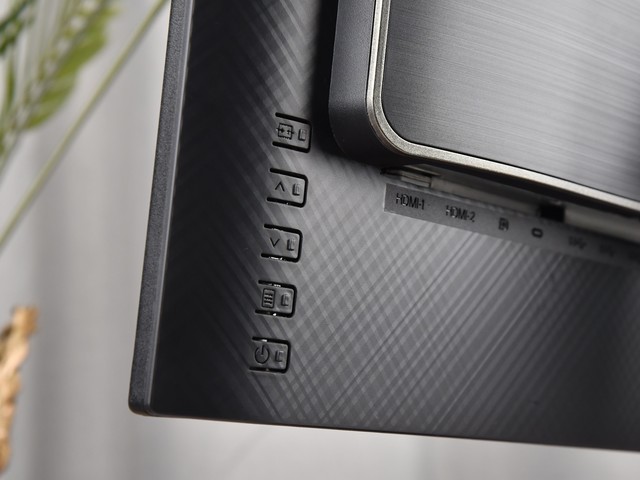 AOC U27U2Dʾ:ִ ʵ 