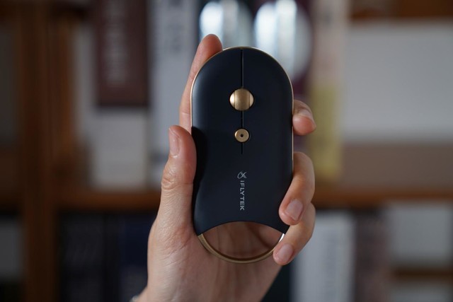 语音输入效率翻倍 讯飞会议鼠标 M610使用体验报告 