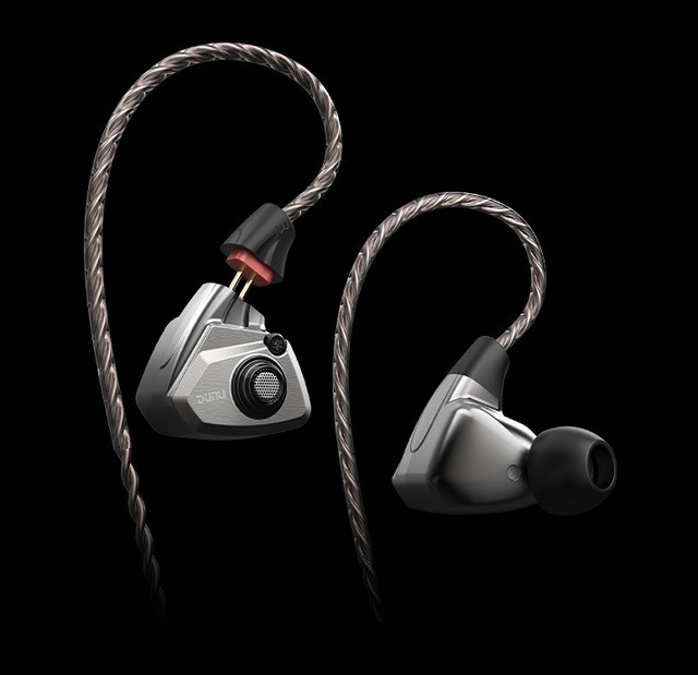 搭载高性能双腔体动圈单元 达音科 DUNU发布TITAN S动圈耳机 