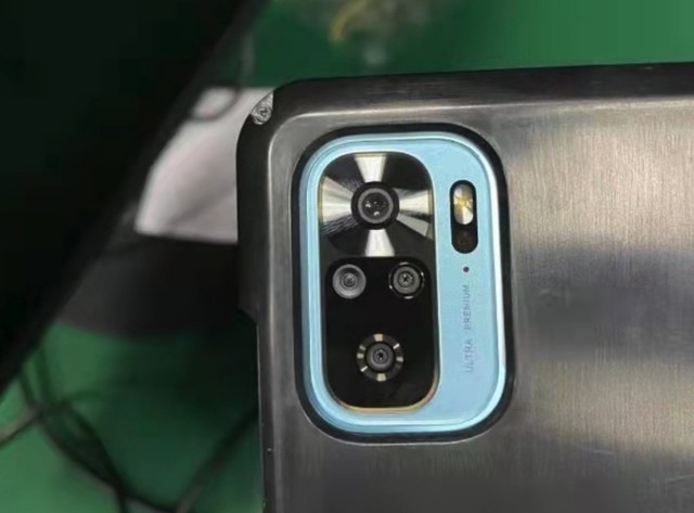 疑似redmi k40系列真机曝光,后置摄像头这样排列