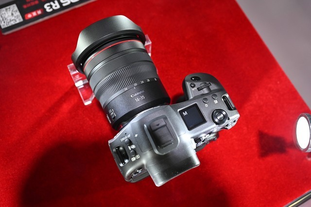 P&I 2021 콢΢EOS R3չ 
