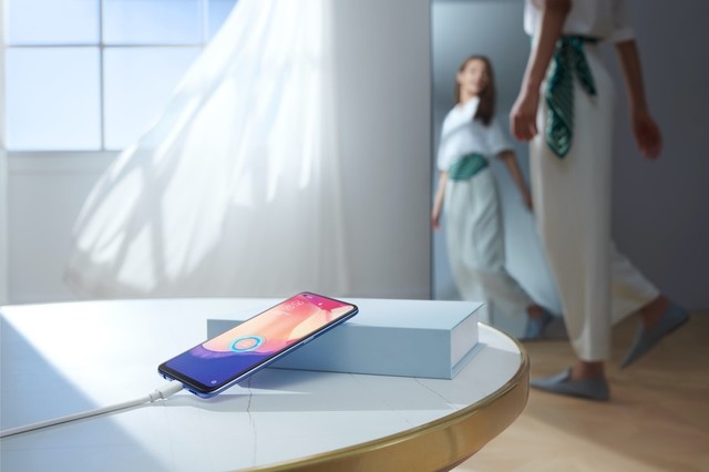 65W超闪低至2499元 OPPO Reno4 SE正式发布 