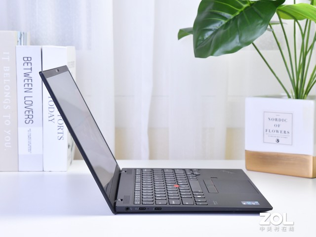 Э907g ThinkPad X1 Nano 