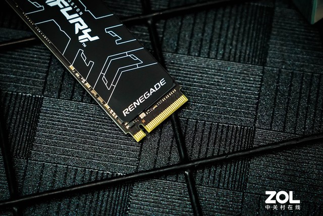 FURY RENEGADE叛逆者PCIe4.0固态硬盘评测：不止于7.3GB/s 