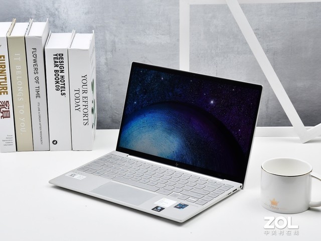 Ϊ��˵ENVY 13�ǵ����ᱡ����ȫ�ܸ��֣� 