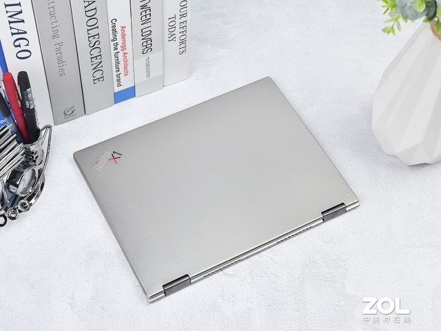 ѺϽʵһ ThinkPad X1 Titanium 
