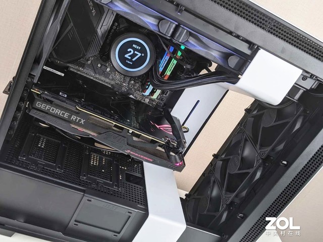 NZXT H710iͼͣ侭 ʱ