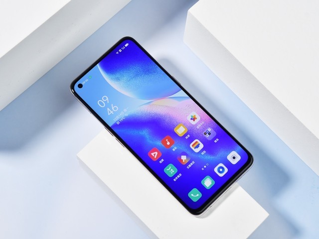 时尚外观美颜强opporeno5限时领券减100