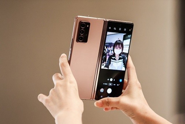 Galaxy Z Fold2 5G 淨ӱʵɫ 