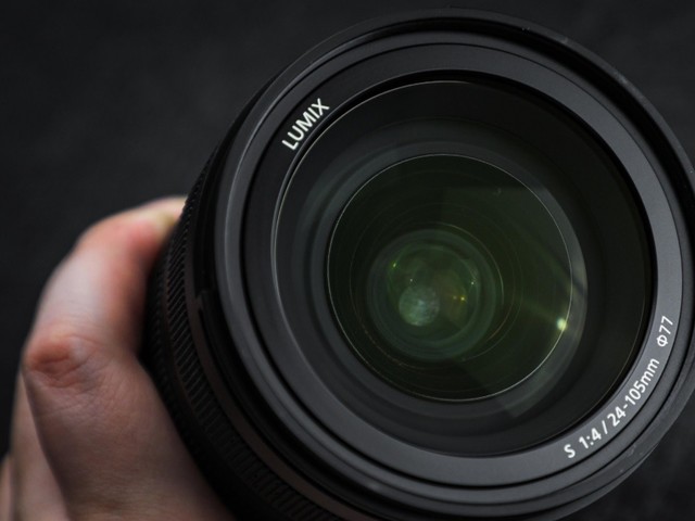 松下发布l卡口70300镜头旅行长焦支持微距