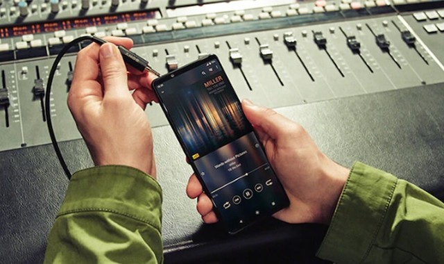׿Ǳʽɱ䳤ͷ΢ֻXperia1 IIIа淢 