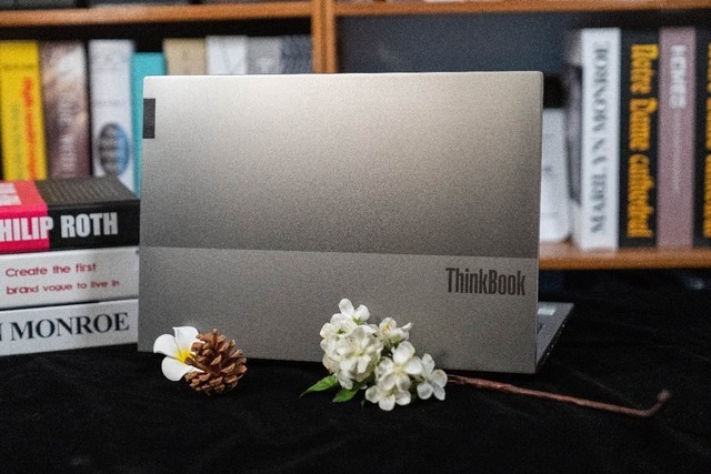 职场新生代 满血版ThinkBook 15p Gen2评测