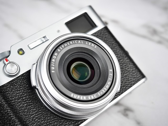 让文艺青年心动不已aps-c画幅相机 富士x100v