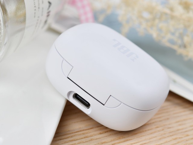 󳧳ƷƷ JBL LIVE PRO+߶