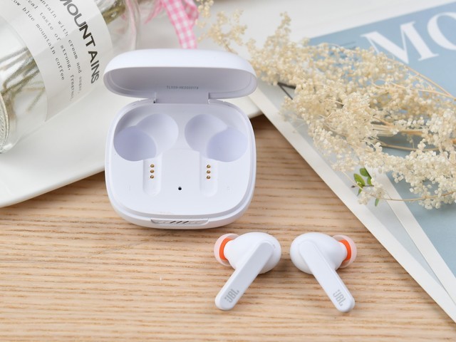 󳧳ƷƷ JBL LIVE PRO+߶