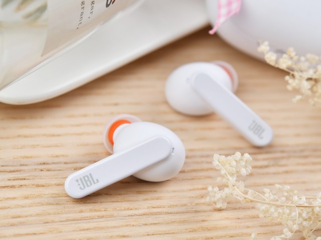 󳧳ƷƷ JBL LIVE PRO+߶